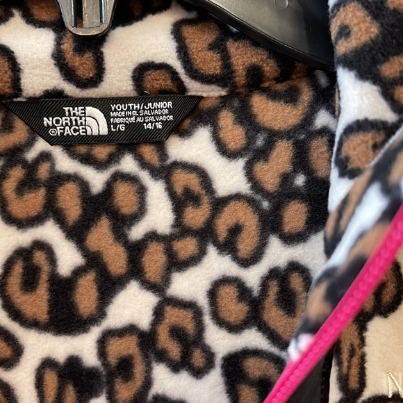 The North Face Glacier 1/4 Zip with Pink Contrast Leopard Print Fleece Jacket - Picture 5 of 6